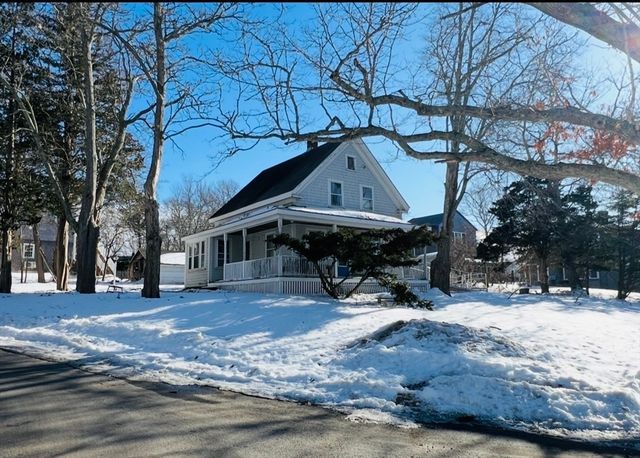 64 Hunters Brook Rd, Bourne, MA 02562