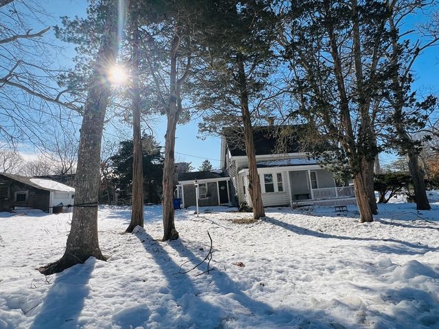 64 Hunters Brook Rd, Bourne, MA 02562