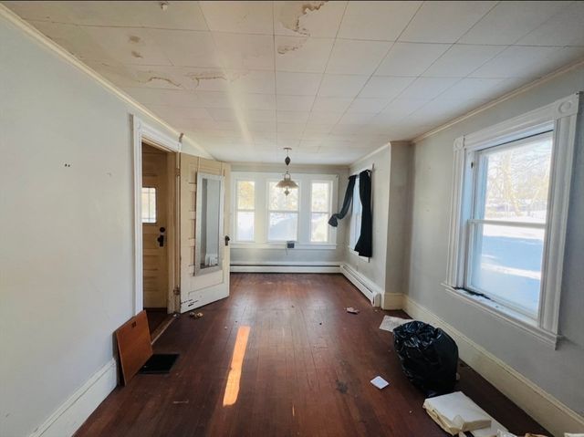 64 Hunters Brook Rd, Bourne, MA 02562