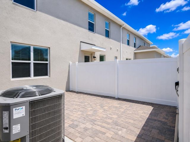 2168 RIDER RAIN LN, Apopka, FL 32703