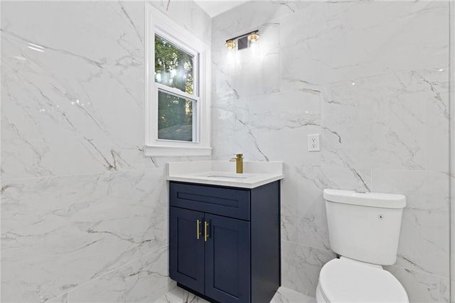 5 Hidden Valley Drive, Lawrenceville, GA 30044