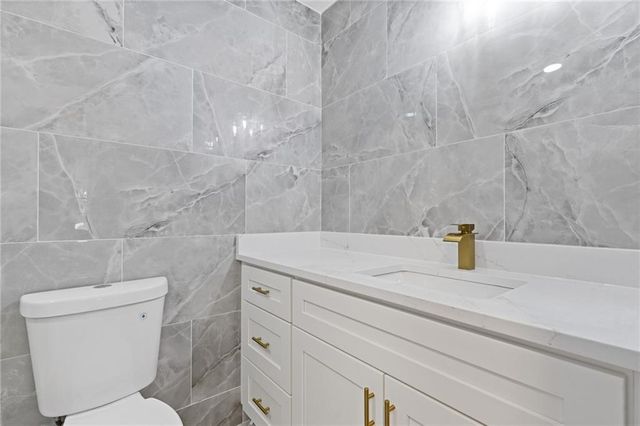 5 Hidden Valley Drive, Lawrenceville, GA 30044
