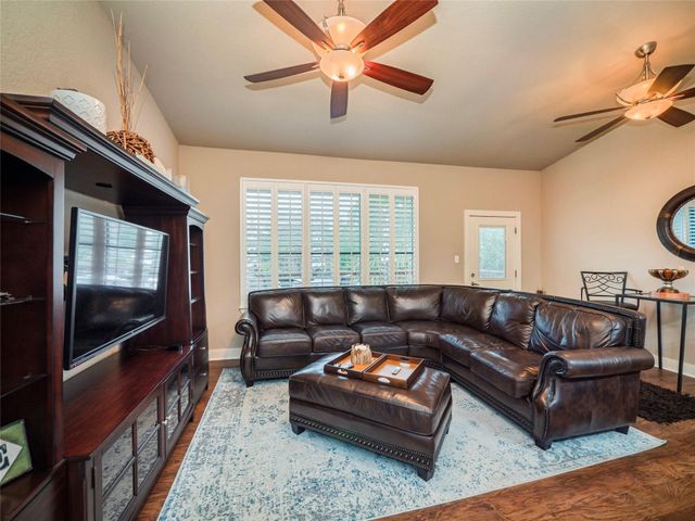 704 Horseshoe Bay BLVD L, Horseshoe Bay, TX 78657