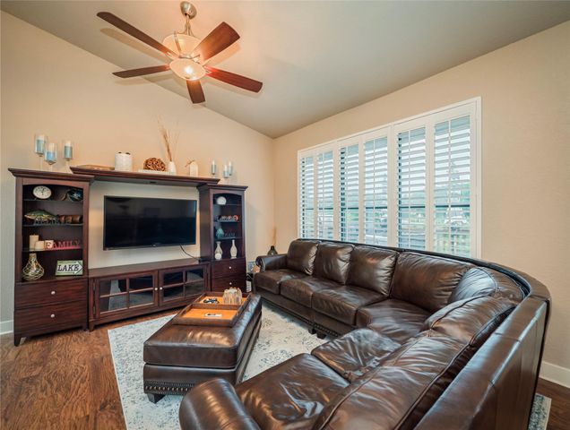 704 Horseshoe Bay BLVD L, Horseshoe Bay, TX 78657