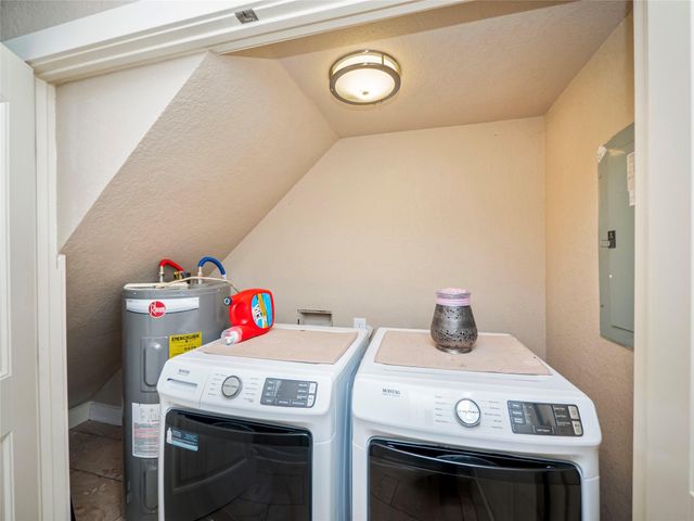 704 Horseshoe Bay BLVD L, Horseshoe Bay, TX 78657