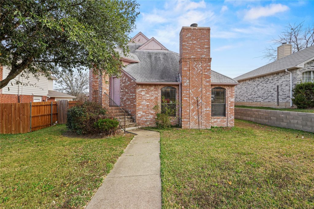 12820 Hilltop Drive, Balch Springs, TX 75180