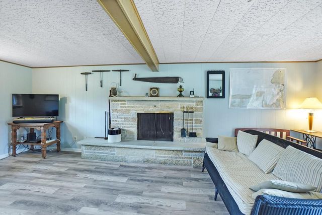 1620 Greenview DRIVE, Brookfield, WI 53045