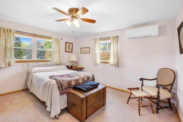 1620 Greenview DRIVE, Brookfield, WI 53045