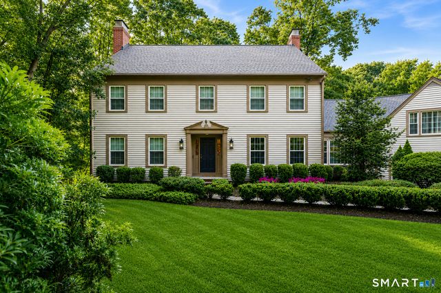 6 Valley Court, Bethel, CT 06801