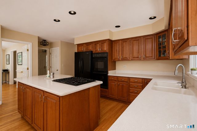 6 Valley Court, Bethel, CT 06801