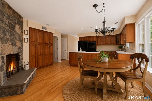 6 Valley Court, Bethel, CT 06801
