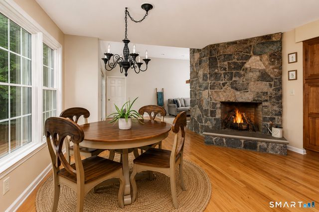 6 Valley Court, Bethel, CT 06801