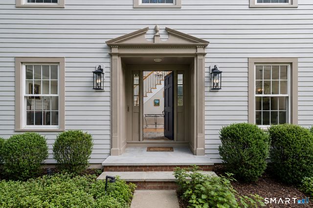 6 Valley Court, Bethel, CT 06801