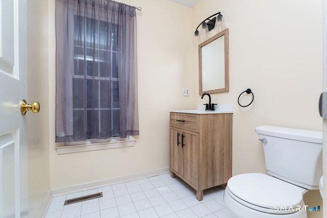6 Valley Court, Bethel, CT 06801
