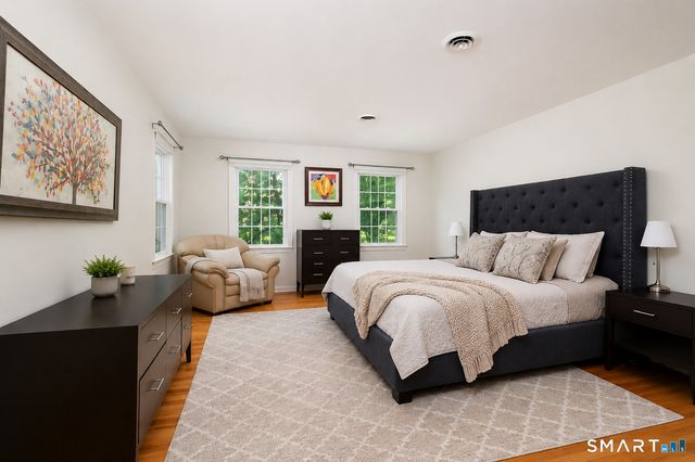 6 Valley Court, Bethel, CT 06801