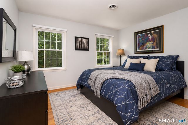 6 Valley Court, Bethel, CT 06801