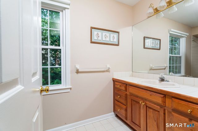 6 Valley Court, Bethel, CT 06801