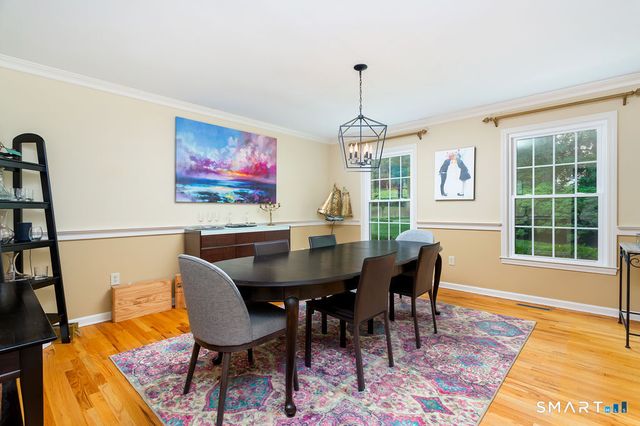 6 Valley Court, Bethel, CT 06801