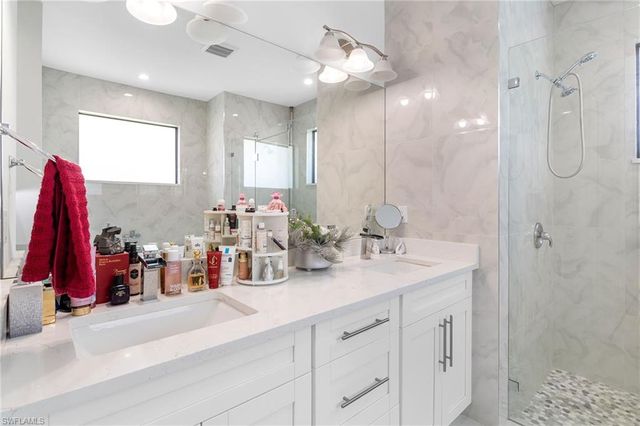 2406 37th AVE NE, Naples, FL 34120