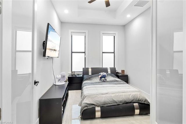 2406 37th AVE NE, Naples, FL 34120