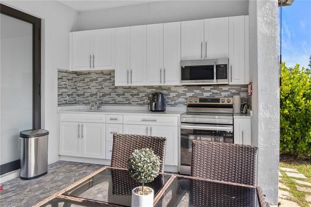 2406 37th AVE NE, Naples, FL 34120