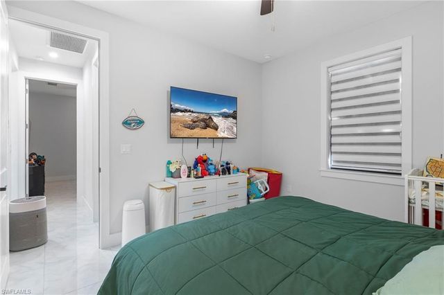 2406 37th AVE NE, Naples, FL 34120