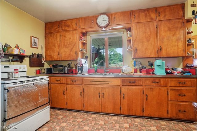 49390 Fredericktown Clark Road, Negley, OH 44441