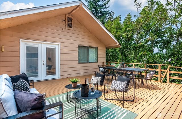 15732 23rd Avenue SW, Burien, WA 98166