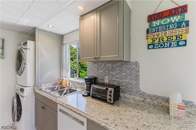 431 Van Buren ST B8, Fort Myers, FL 33916