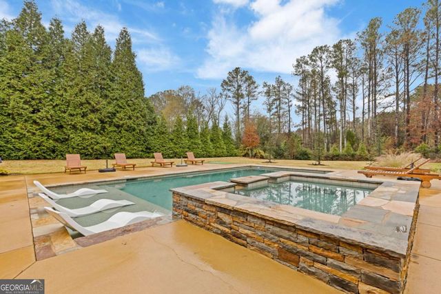 560 Arcaro Drive, Alpharetta, GA 30004