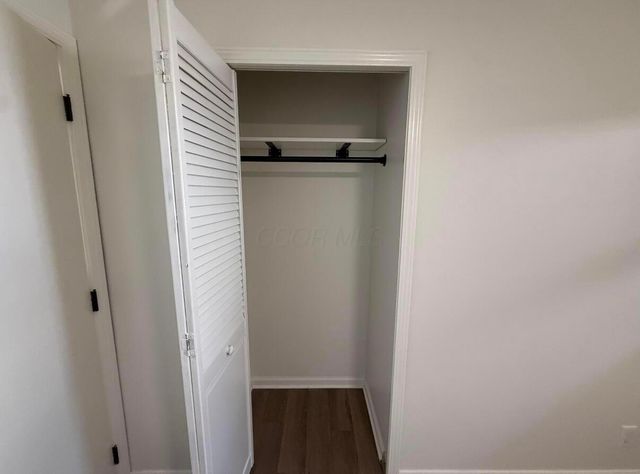 100 Valleyview Drive, Johnstown, OH 43031