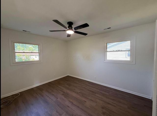 100 Valleyview Drive, Johnstown, OH 43031