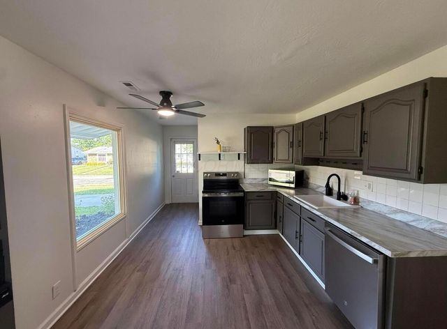 100 Valleyview Drive, Johnstown, OH 43031