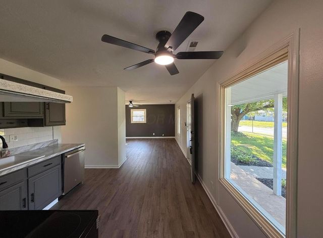 100 Valleyview Drive, Johnstown, OH 43031