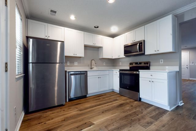 304 Elm Hall Circle, Summerville, SC 29483