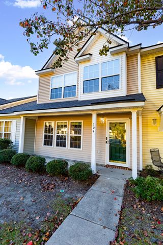 304 Elm Hall Circle, Summerville, SC 29483