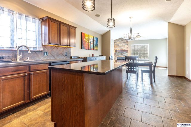 2555 Alana Lane, Lincoln, NE 68512