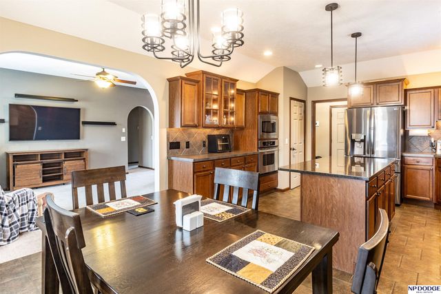 2555 Alana Lane, Lincoln, NE 68512