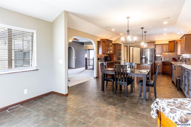 2555 Alana Lane, Lincoln, NE 68512