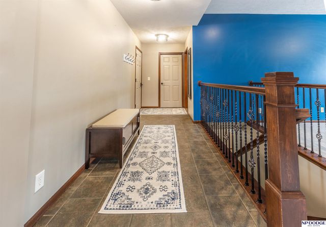 2555 Alana Lane, Lincoln, NE 68512