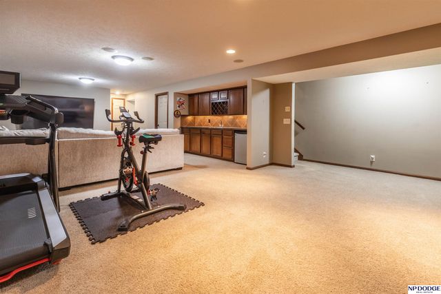 2555 Alana Lane, Lincoln, NE 68512
