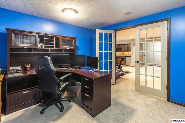 2555 Alana Lane, Lincoln, NE 68512