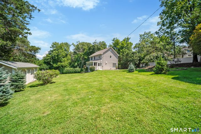 32 Taagan Point Drive, Danbury, CT 06811