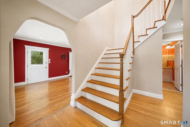 32 Taagan Point Drive, Danbury, CT 06811