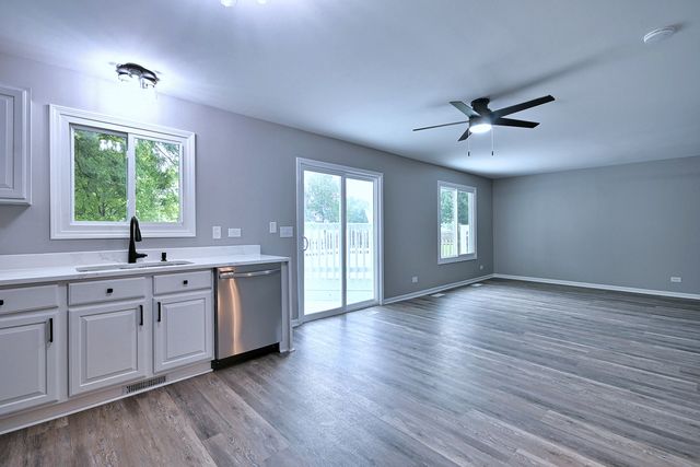 1449 Marleigh Lane, South Elgin, IL 60177