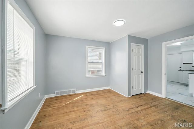 3706 Colonial Avenue, St Louis, MO 63121