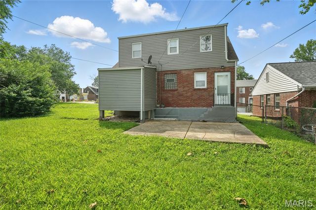 3706 Colonial Avenue, St Louis, MO 63121