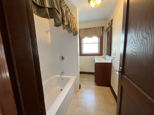 24 Pearl Street 2, Wakefield, MA 01880