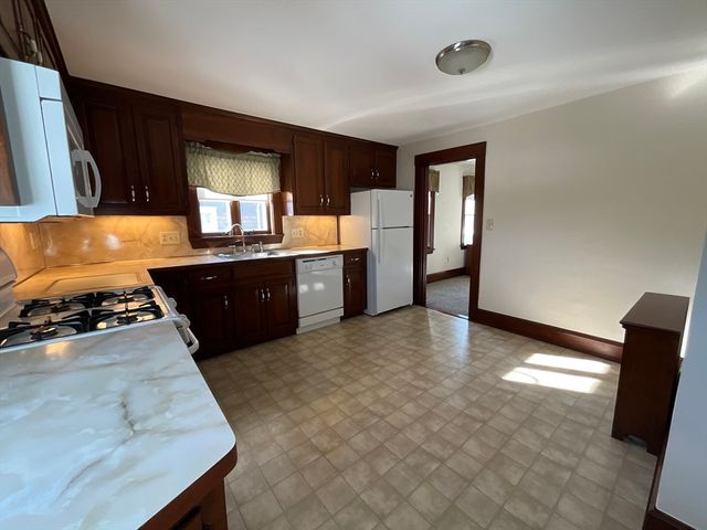 24 Pearl Street 2, Wakefield, MA 01880