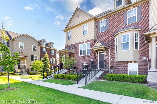 2924 Glenbar Circle, Rochester, MI 48307